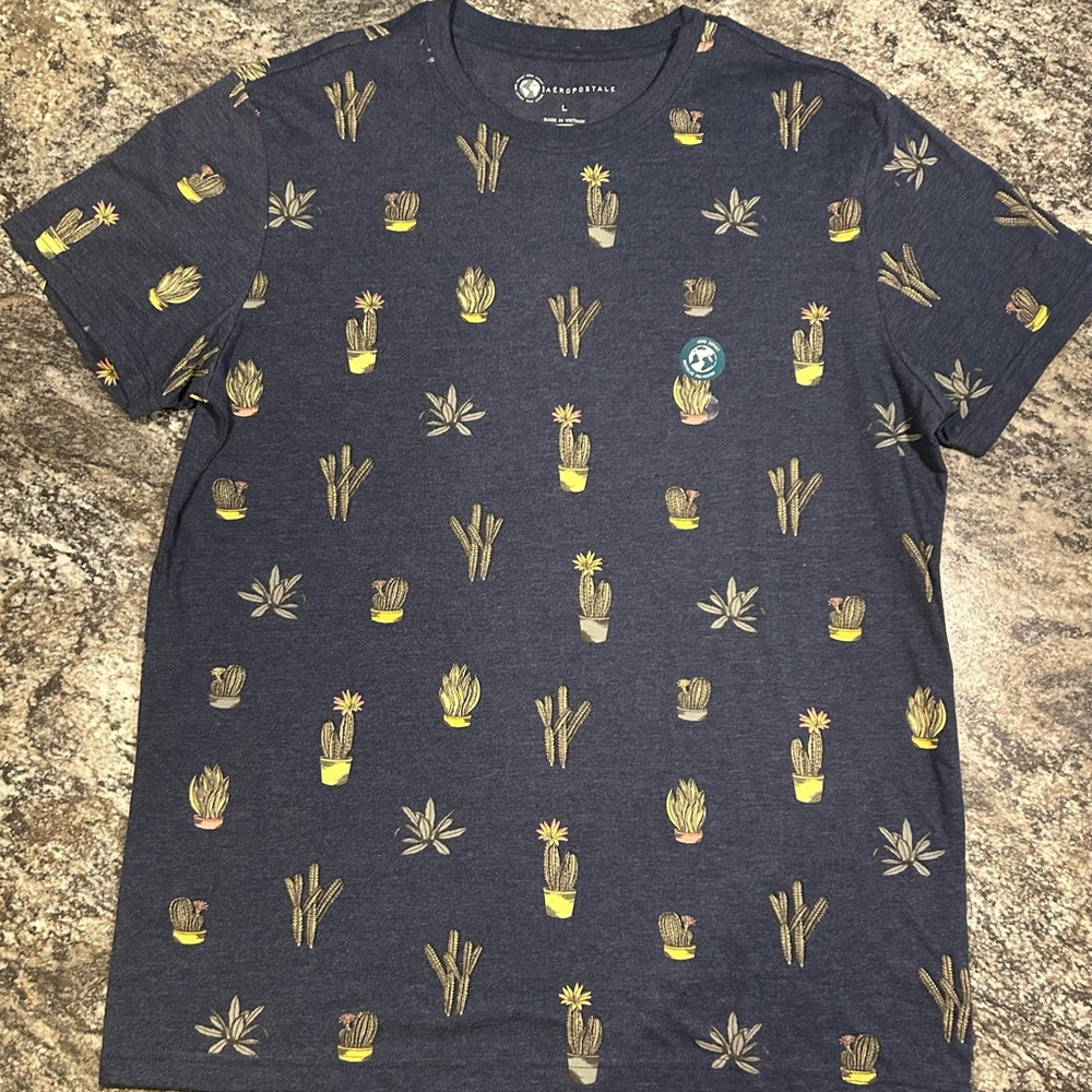 NWT Men’s Large Aeropostale Cactus T-Shirt